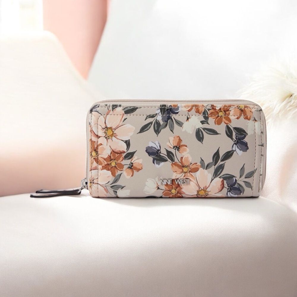 NEW Nine West Cream and Orange Floral Wallet
